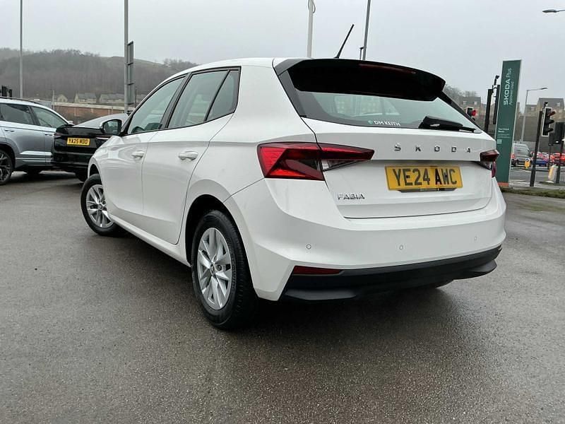 Used Skoda Fabia Comfort 59 HP (43 kW) 2024 White Hatchback