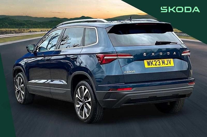 Used Skoda Karoq SE L 110 HP (80 kW) 2023 Petrol blue metallic SUV