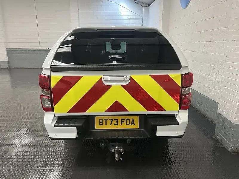 Used Isuzu D-Max 164 HP (120 kW) 2023 White Pickup