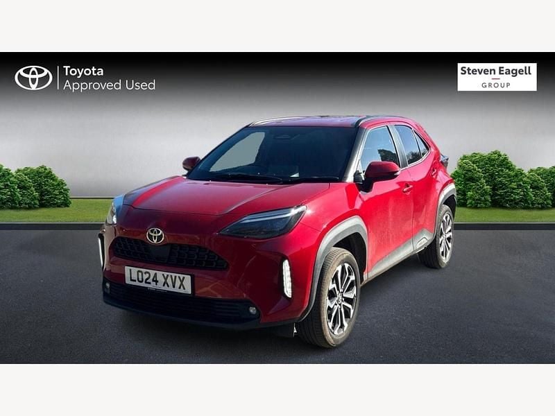 Used Toyota Yaris Hybrid Design 2024 Red Hatchback