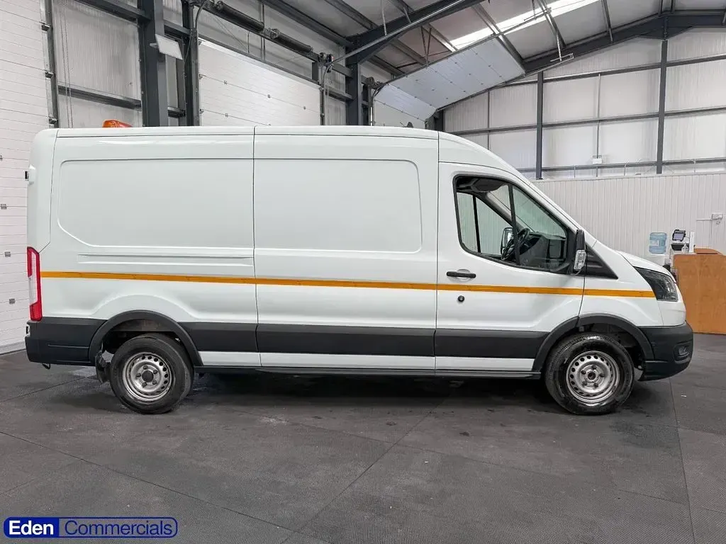 Used Ford Transit 130 HP (95 kW) 2021 White Van