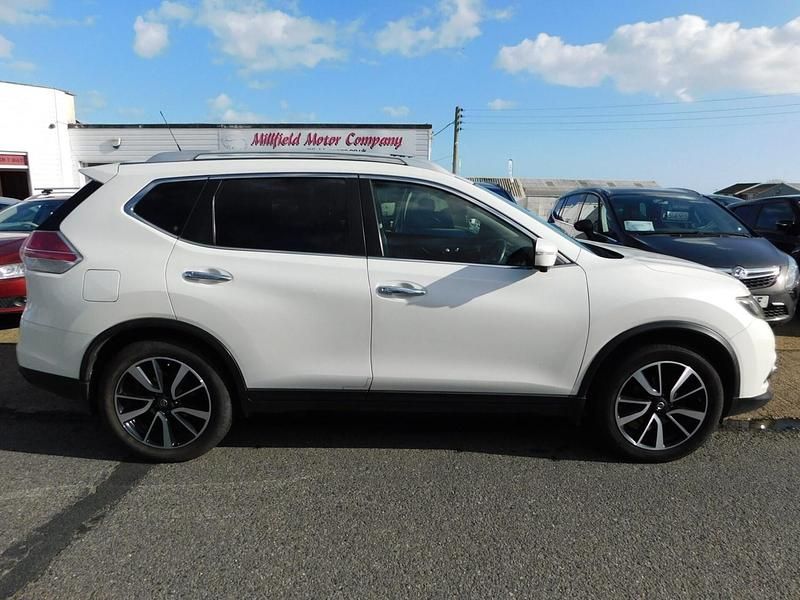 Used Nissan X-Trail N-TEC 130 HP (95 kW) 2014 White SUV