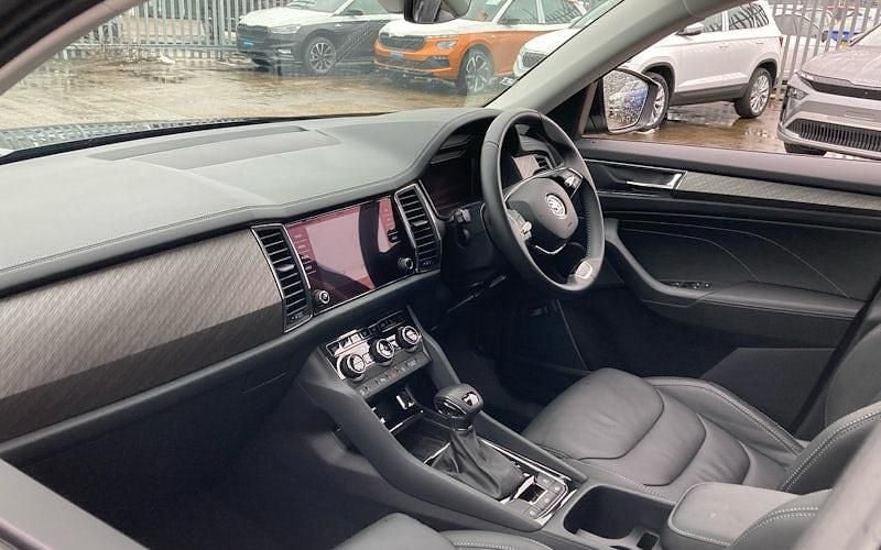 Used Skoda Kodiaq SE L Executive 150 HP (110 kW) 2024 Black magic pearl effect SUV