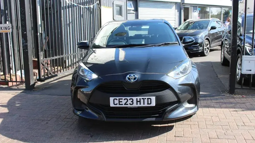 Used Toyota Yaris 116 HP (85 kW) 2023 Black Hatchback