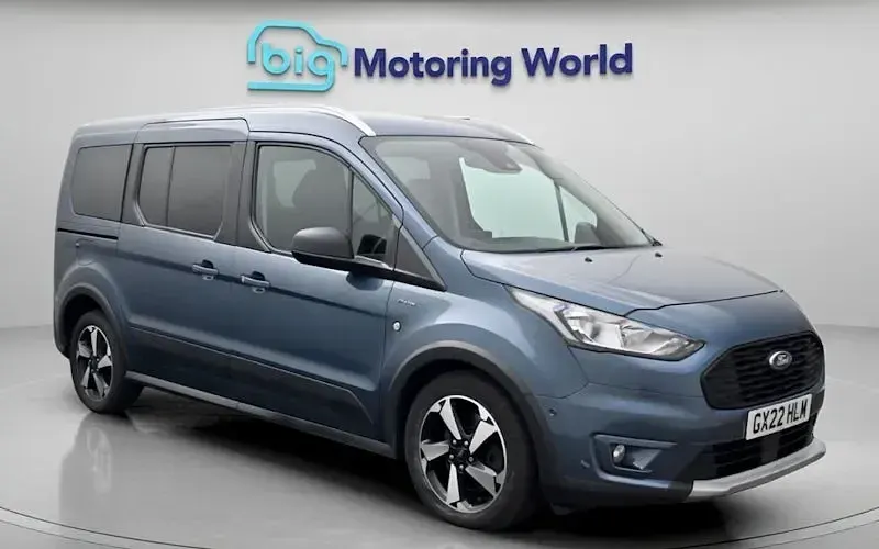 Used Ford Tourneo Active 120 HP (88 kW) 2021 Estate