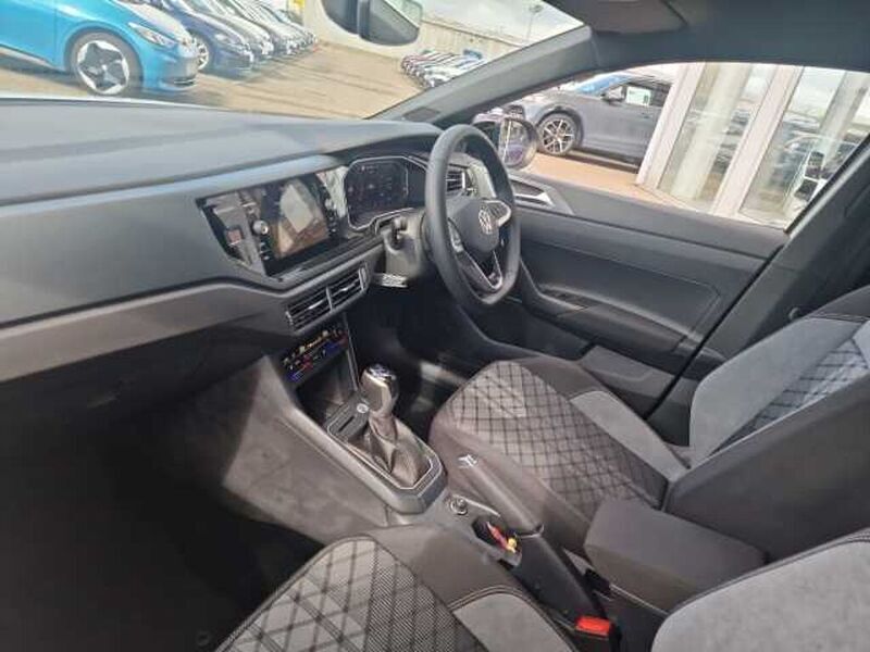Image 2/4