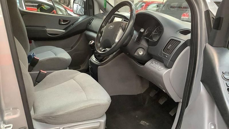 Used Hyundai I800 SE 2019 Silver MPV