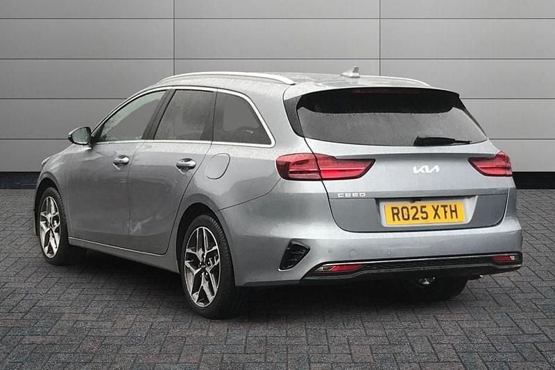 Used Kia Ceed Sportswagon 138 HP (101 kW) 2025 Silver Estate
