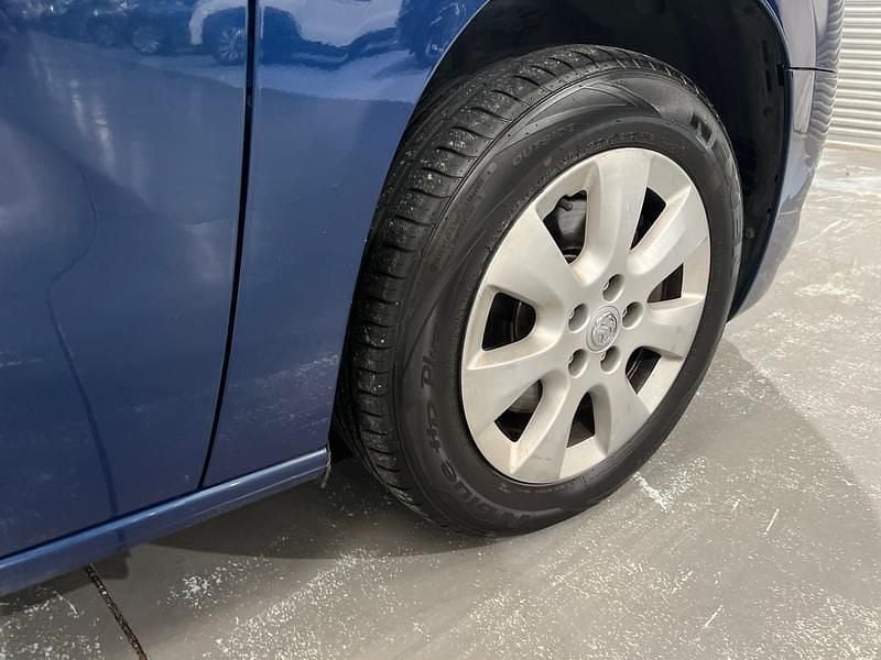 Used Vauxhall Combo 130 HP (95 kW) 2021 Blue MPV