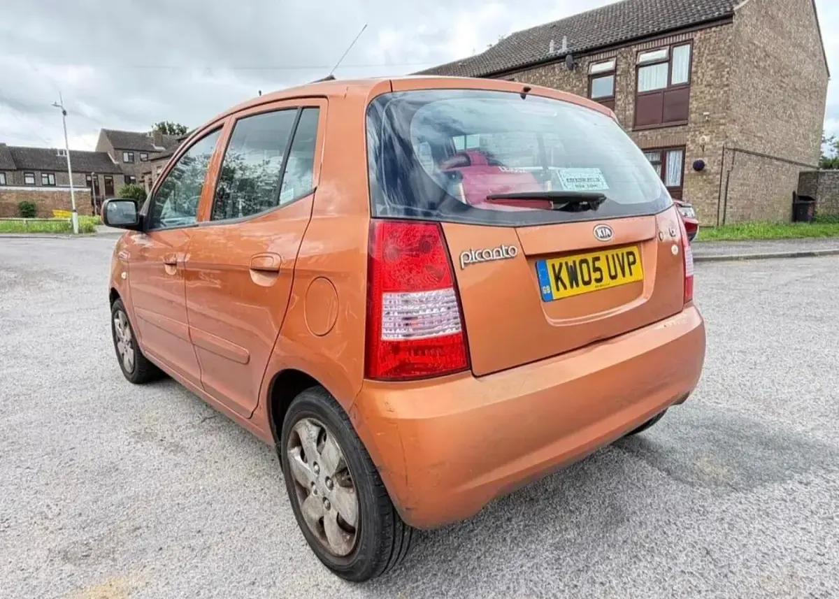 Used Kia Picanto LX 2005 Orange Hatchback