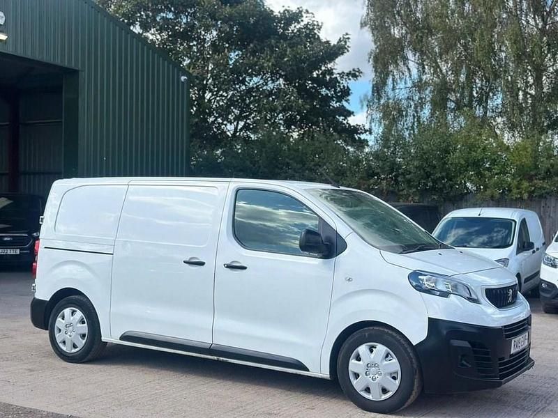 Used Peugeot Expert 115 HP (84 kW) 2019 White Van