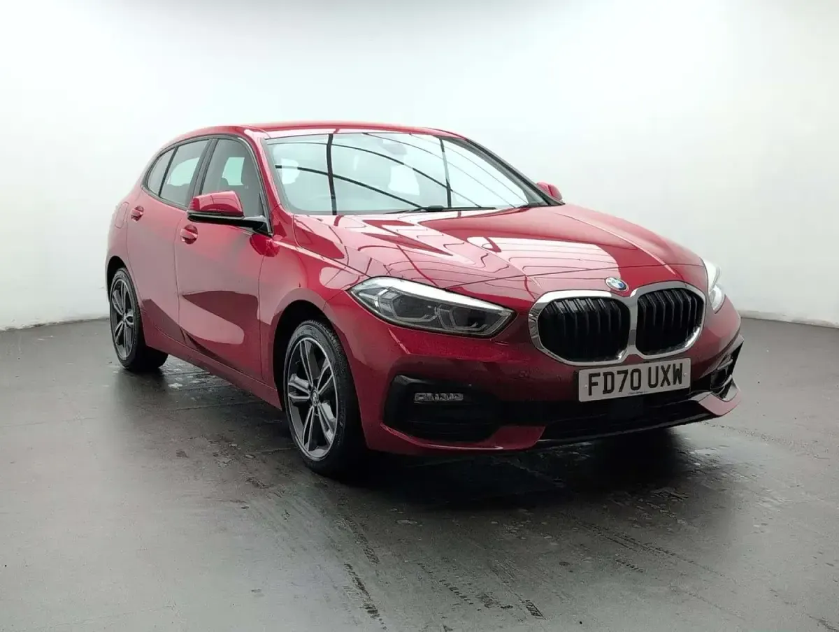 Used BMW 118 Sport Line 2021 Red Hatchback