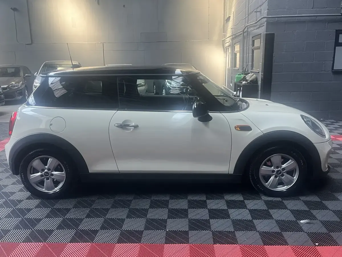 Used Mini Cooper Hatch 136 HP (100 kW) 2015 White Hatchback