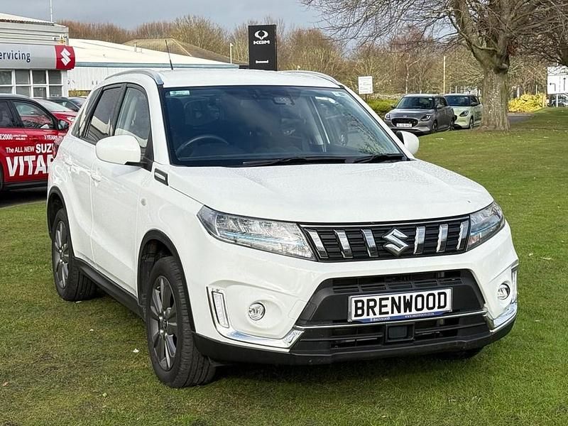 Used Suzuki Vitara SZ-T 115 HP (84 kW) 2022 White SUV
