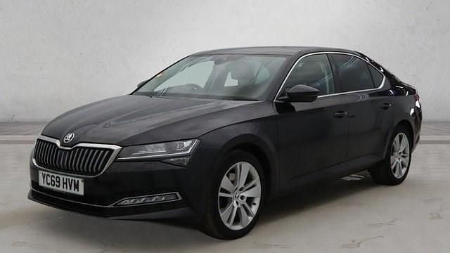 Used Skoda Superb SE L 190 HP (139 kW) 2019 Black Hatchback