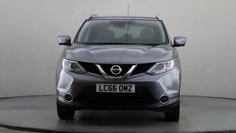 Grey Used 2017 Nissan Qashqai S SUV | £10,771 (Fair price) - Image 1/4
