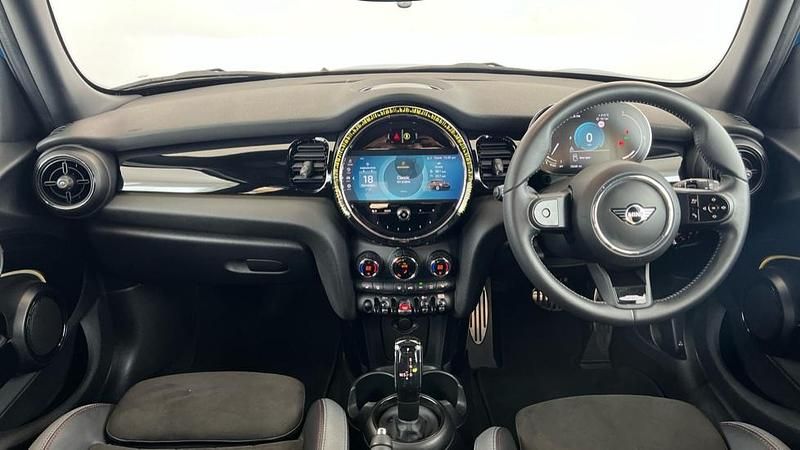 Used Mini Cooper Hatch 134 HP (98 kW) 2023 Blue Hatchback