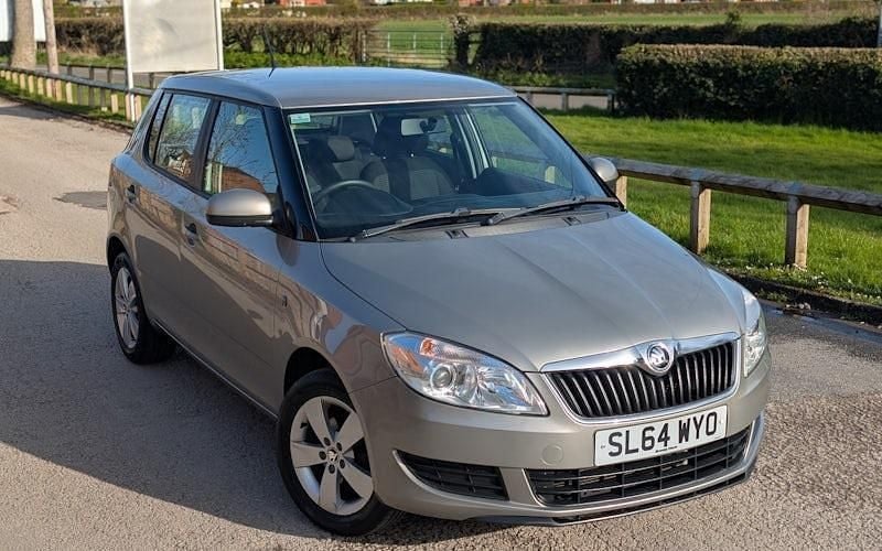 Used Skoda Fabia SE 69 HP (50 kW) 2014 Beige Hatchback