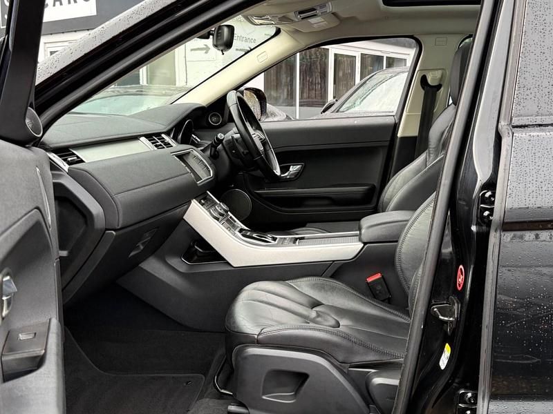 Used Land Rover Range Rover evoque Pure 190 HP (139 kW) 2013 Black SUV