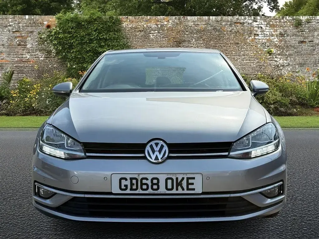 Used VW Golf VII Match 115 HP (84 kW) 2019 Silver Hatchback