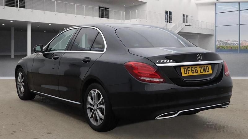 Second-hand Mercedes C200 136 CP (100 kW) 2016 Negru Berlinǎ