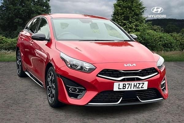 Red Used 2021 Kia ProCeed GT-Line Hatchback | £15,650 (Fair price) - Image 1/4