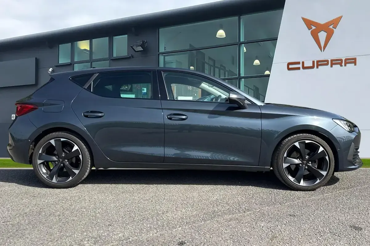 Used Cupra Leon 150 HP (110 kW) 2024 Grey Hatchback