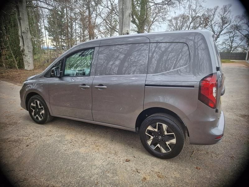 Used Nissan Townstar Tekna+ 130 HP (95 kW) 2024 Grey