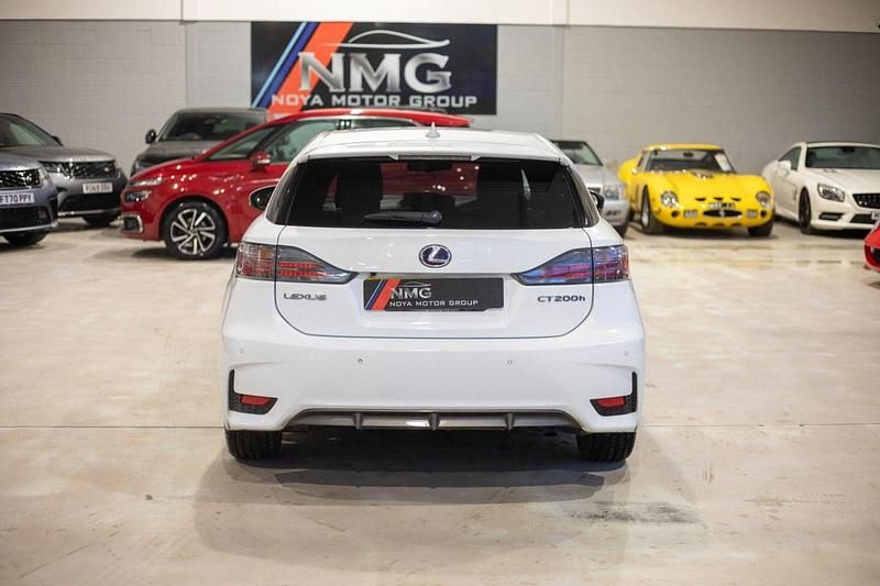 Used Lexus CT200h Sport Line 2015 White Hatchback