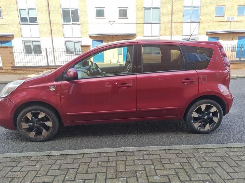 Używany Nissan Note N-TEC 110 KM (80 kW) 2012 Czerwony Minivan