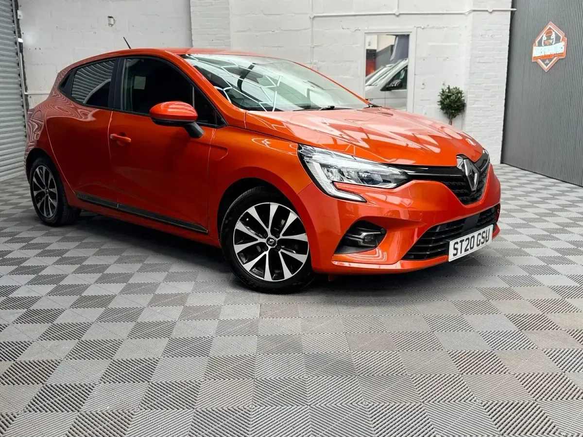 Used Renault Clio V Iconic 2020 Orange Hatchback