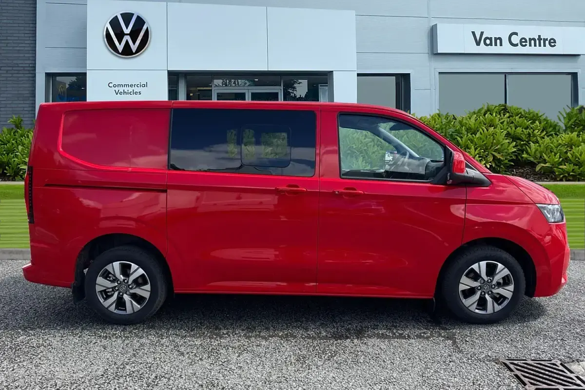 New VW T7 Pro 64 kW (88 HP) 2025 Red Van