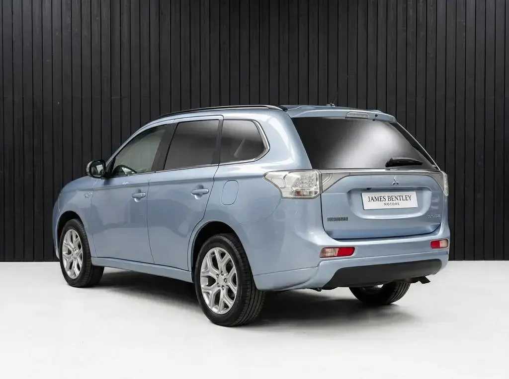 Used Mitsubishi Outlander P-HEV 2015 SUV