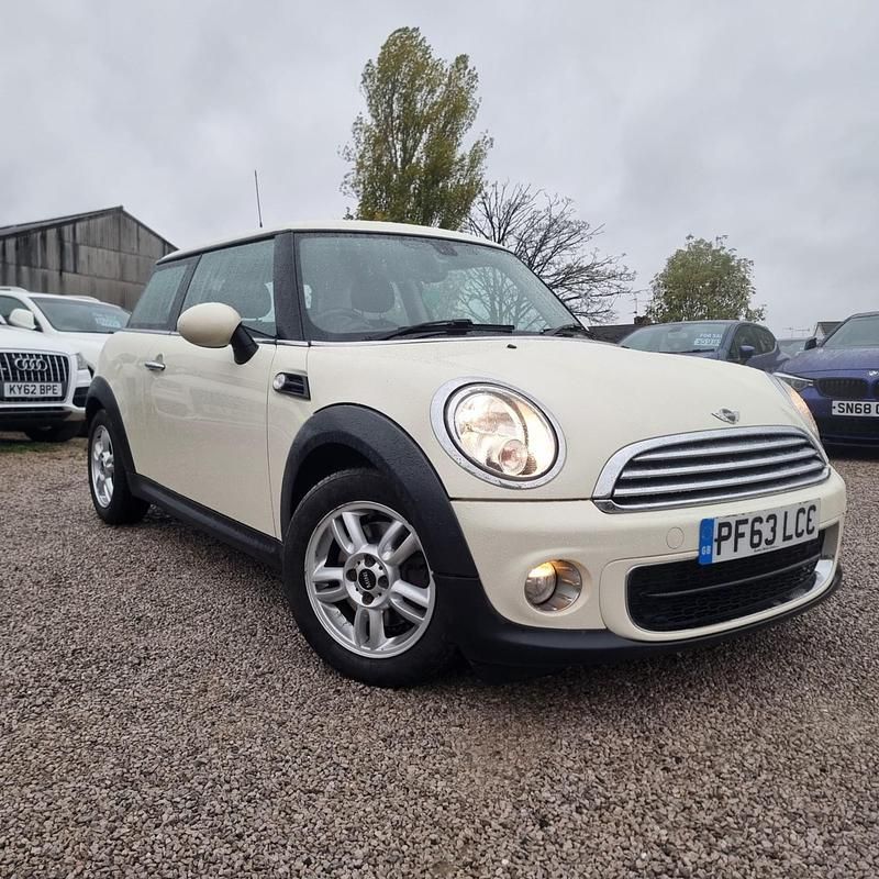 Usado Mini One D Hatch 90 CV (66 kW) 2013 Blanco Utilitario