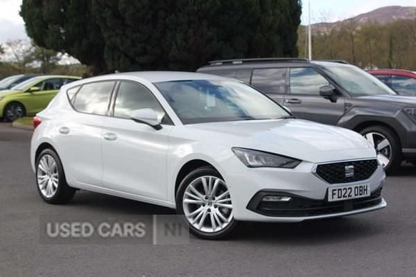 Used Seat Leon SE Dynamic 110 HP (80 kW) 2022 White Hatchback