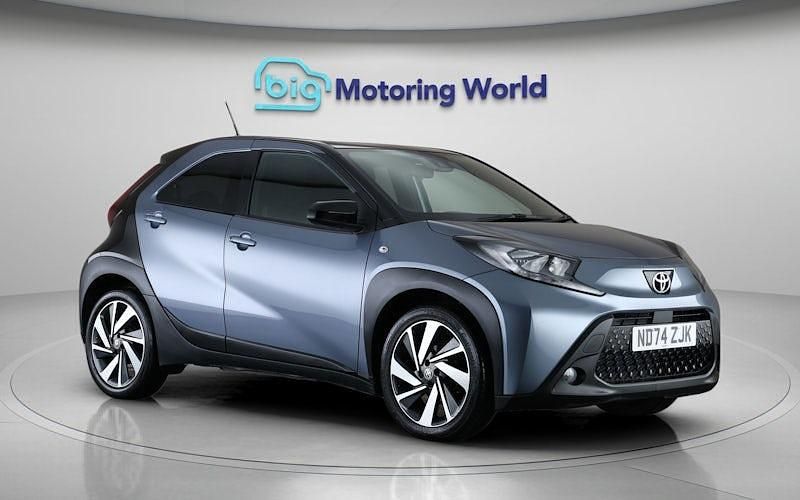 Used Toyota Aygo X 72 HP (52 kW) 2025 Grey SUV