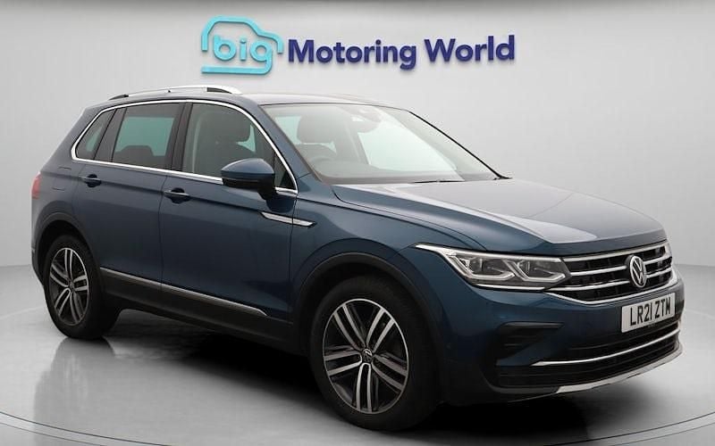 Used 2023 VW Tiguan Elegance SUV | £24,780 (Good price) - Image 1/4