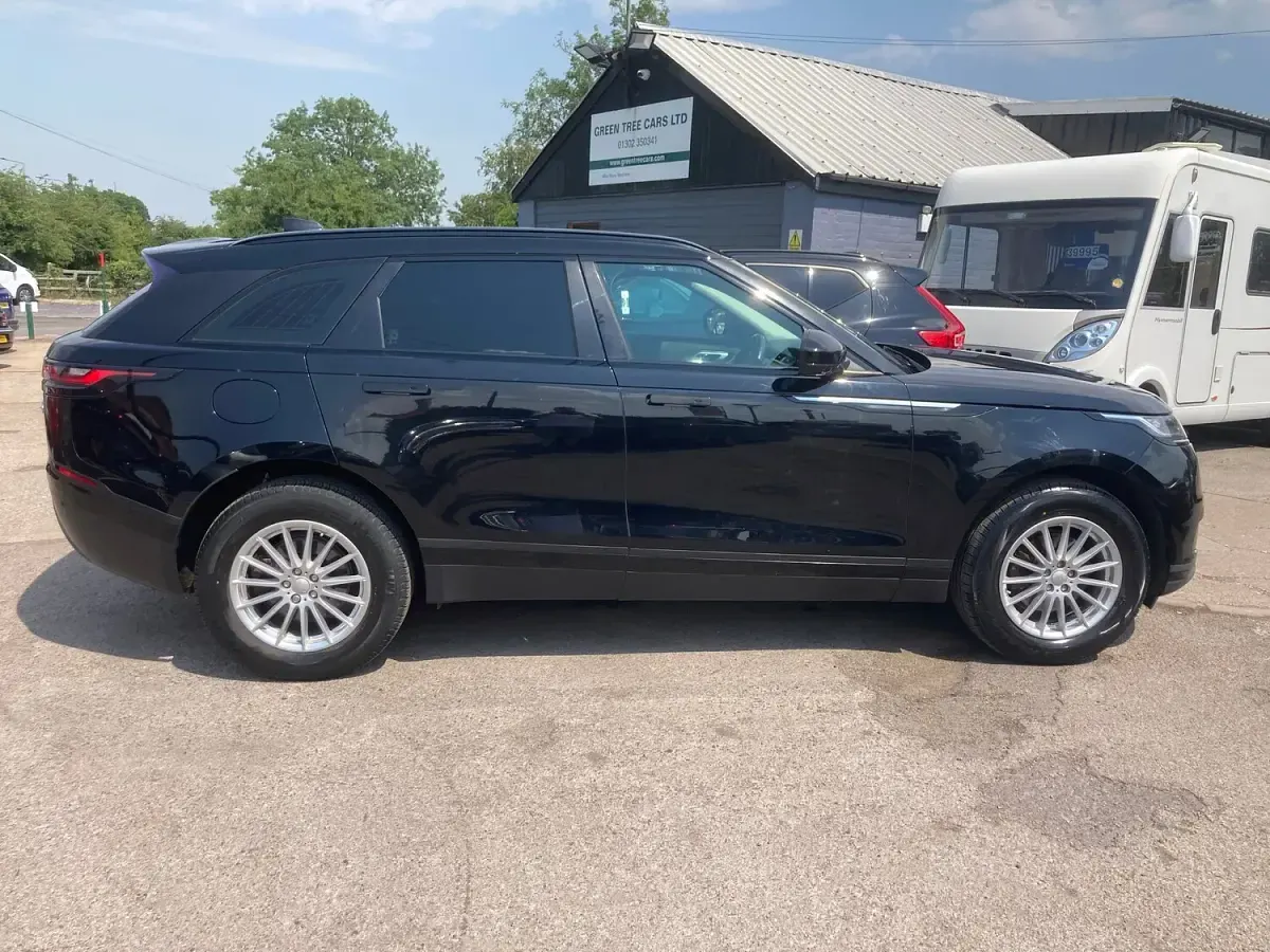 Used Land Rover Range Rover Velar S 180 HP (132 kW) 2017 Black SUV