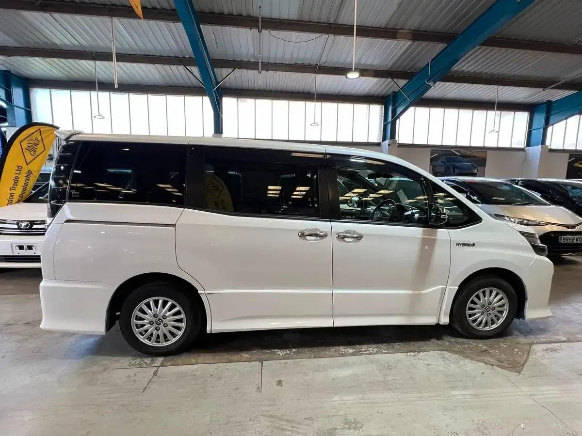 Used Toyota Voxy 2026 White MPV