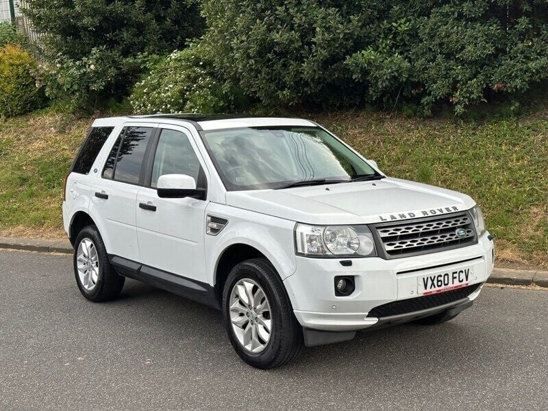 White Used 2010 Land Rover Freelander 2 HSE SUV | £4,250 (Fair price) - Image 1/4