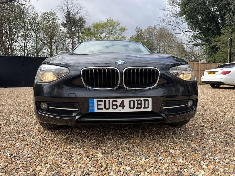 Usado BMW 118 Sport Line 2014 Preto Citadino