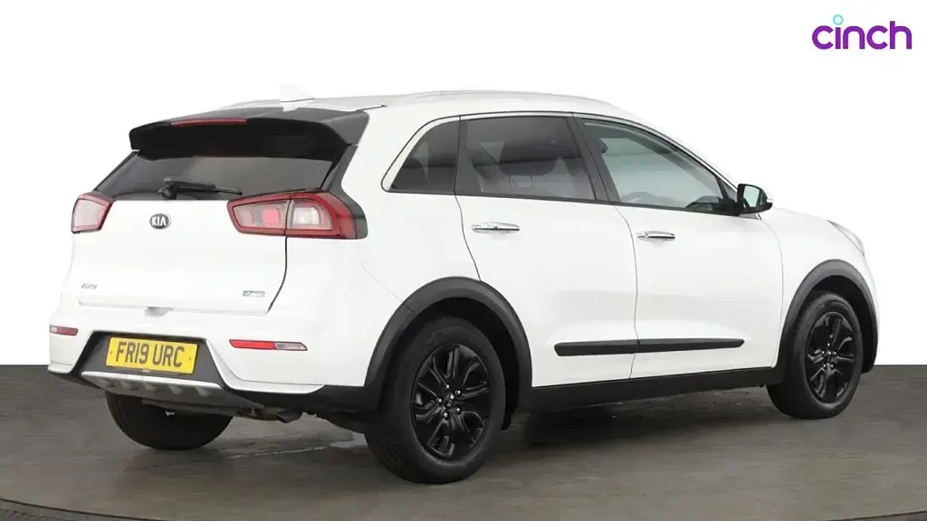 Used Kia Niro 141 HP (103 kW) 2019 White SUV