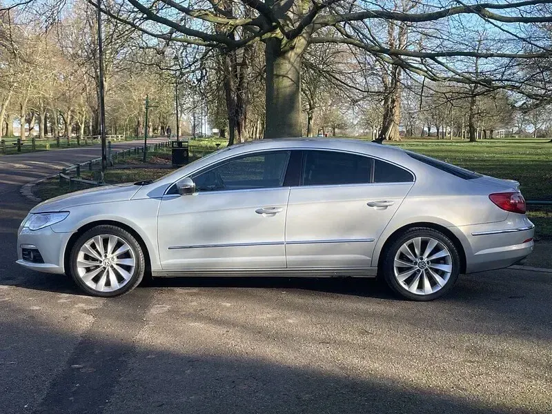 Used VW Passat 140 HP (102 kW) 2010 Silver Coupe