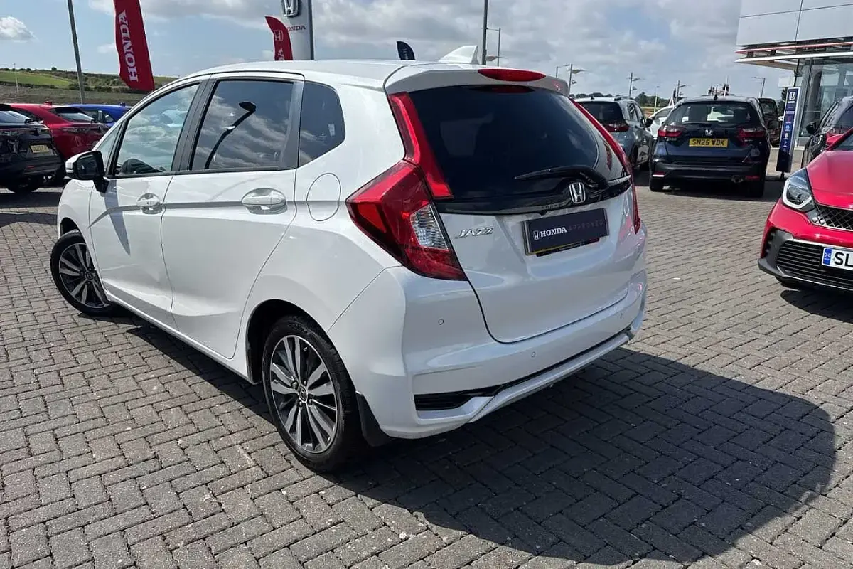 Used Honda Jazz EX 102 HP (75 kW) 2020 White Hatchback