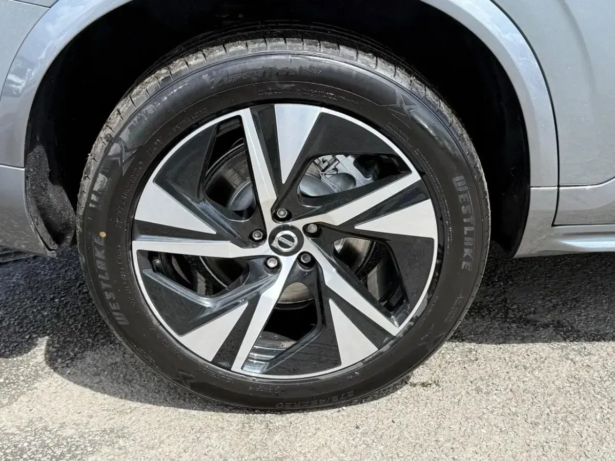 Used Volvo XC90 R-Design 232 HP (170 kW) 2020 Grey SUV
