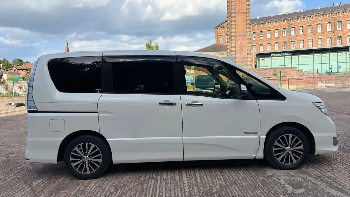 Used Nissan Serena S 2014 White MPV