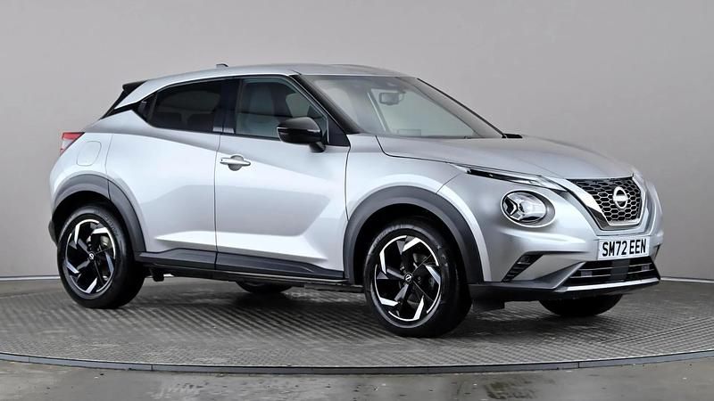 Used Nissan Juke N-Connecta 114 HP (83 kW) 2023 Silver SUV