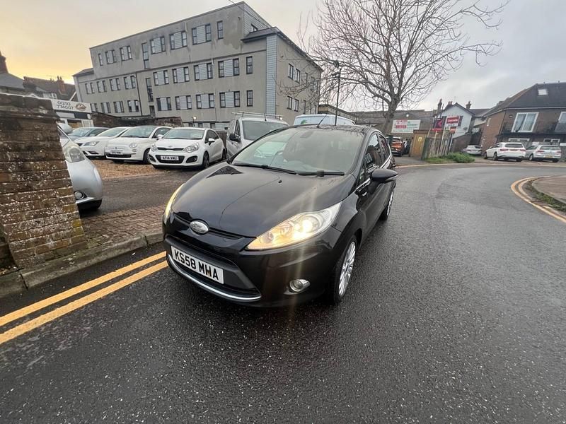 Black Used 2009 Ford Fiesta Titanium Hatchback | £2,495 (A bit pricey) - Image 1/4