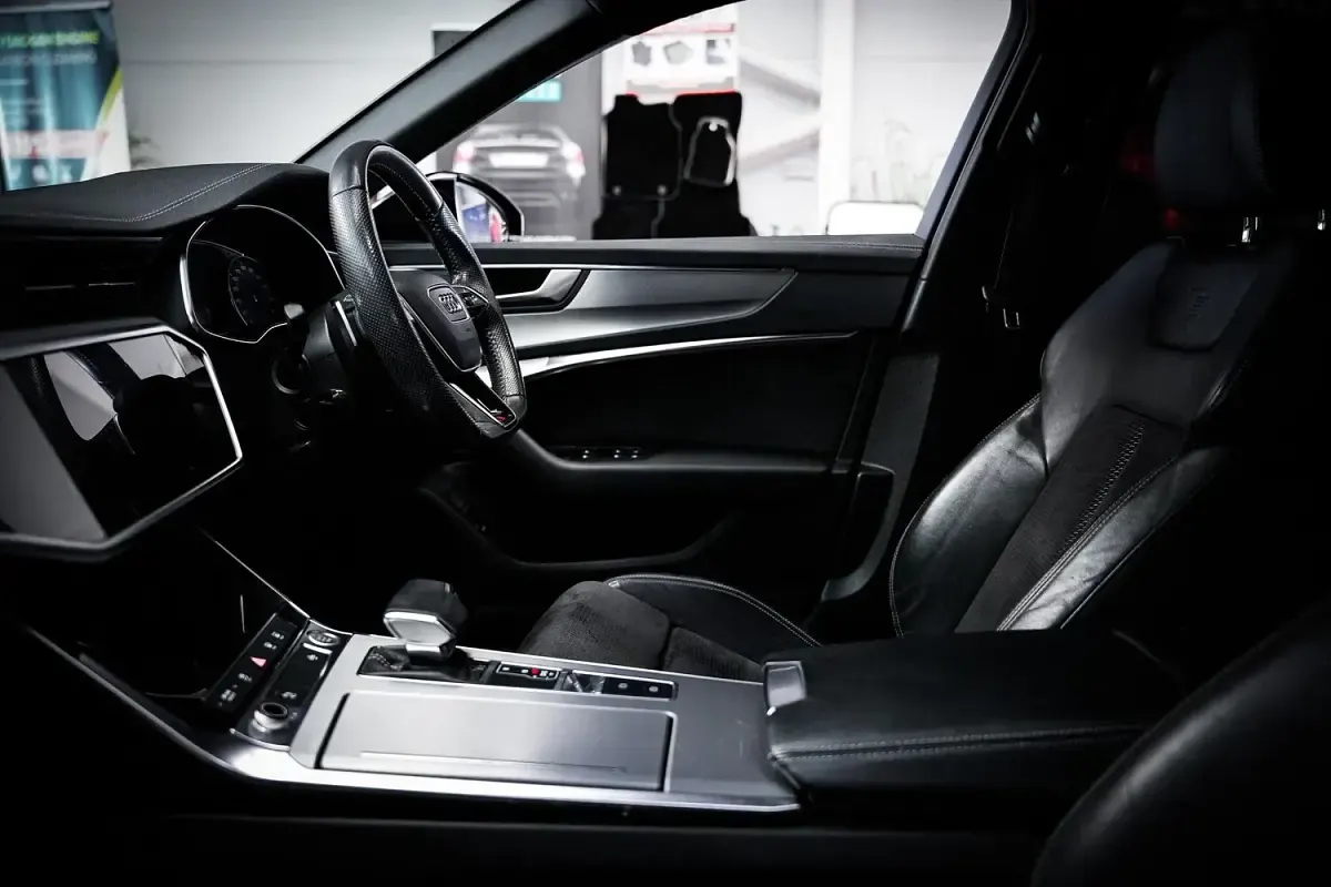 Begagnad Audi A6 Black Edition 204 HK (150 kW) 2019 Blå Sedan
