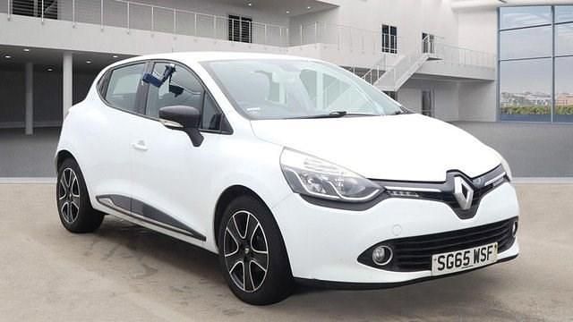 Used Renault Clio IV Dynamique 75 HP (55 kW) 2015 White Hatchback